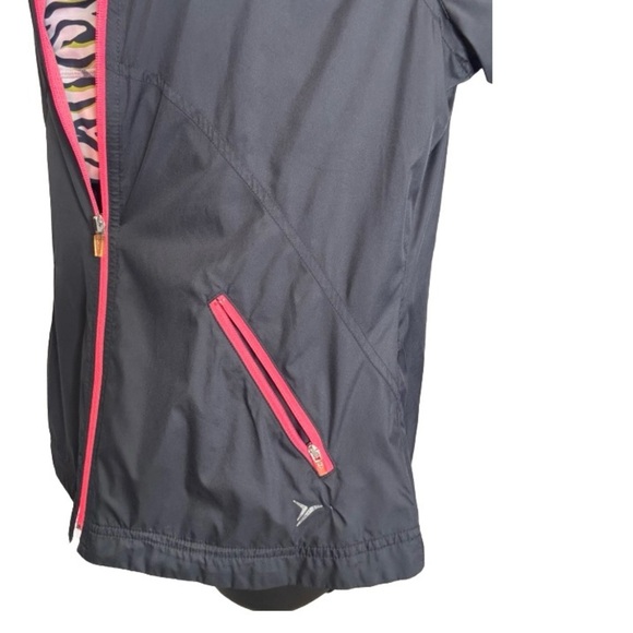 Windbreaker Jacket for Women- Medium - Picture 4 of 4